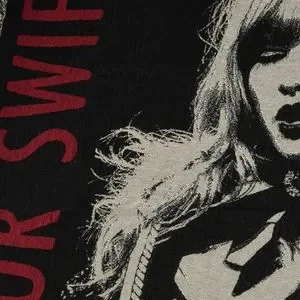 Taylor Swift | Accessories | New Taylor Swift Red Blanket